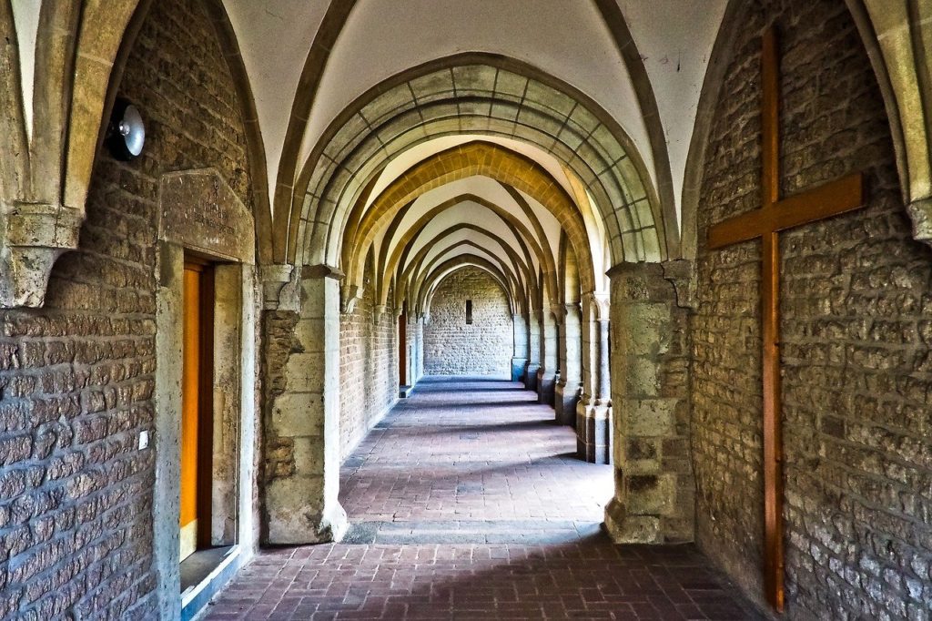 traces-de-labbaye-de-grandmont-limousin-1