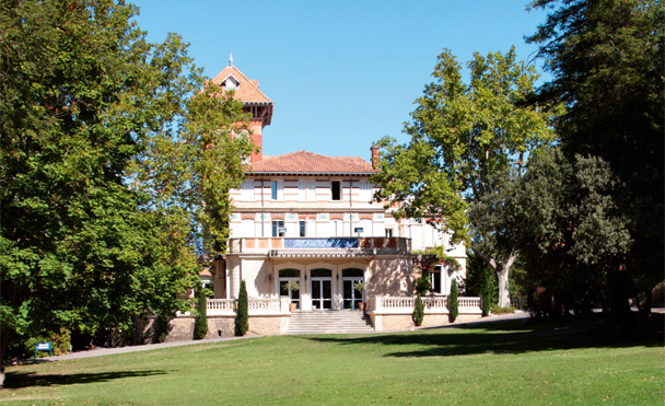 425_club-belambra-isle-sorgue-chateau