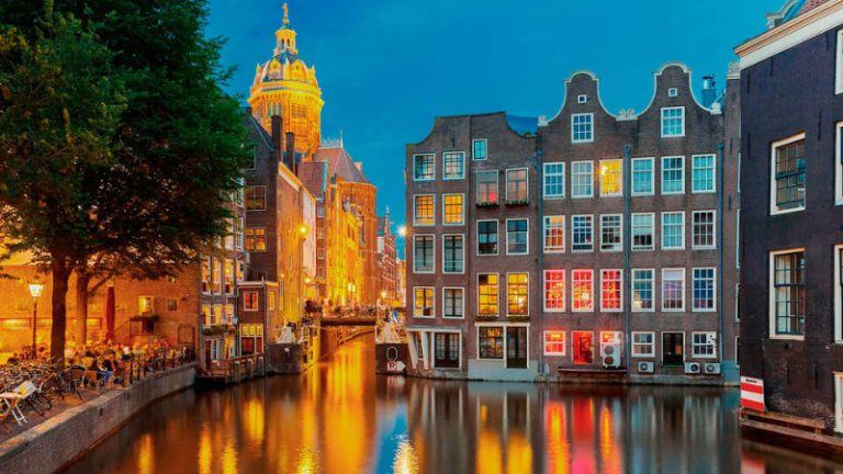 2734_749728_960_540_FSImage_1_EDIT_amsterdam3
