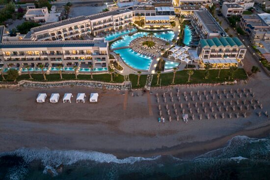 5380_amira-luxury-resort