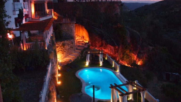 5506_1177845_960_540_FSImage_1_EDIT_piscina_exterior_3