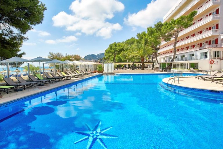 5748_universal-beach-laguna-baleares-ovoyages-1-1
