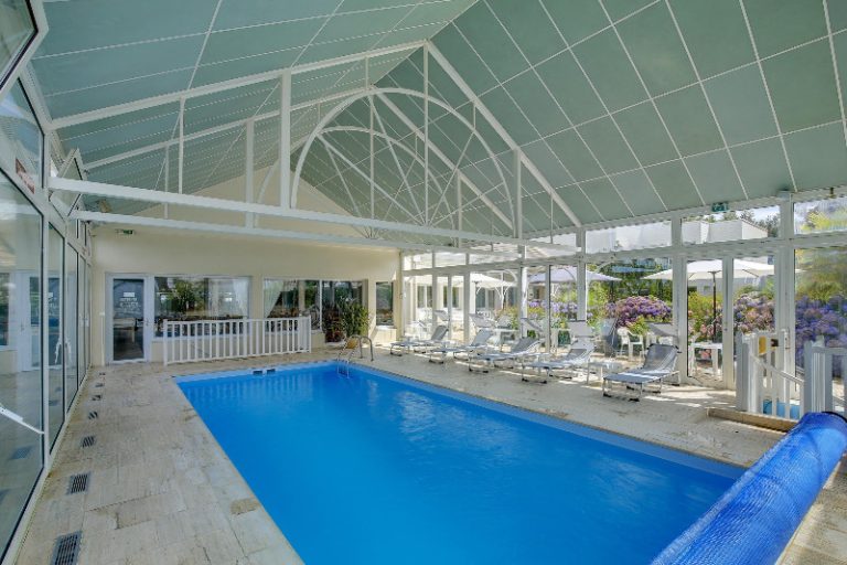6239_logis-hotel-arcadia-piscine-lannion-496418