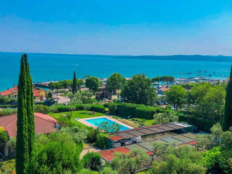 AHG-RIVA